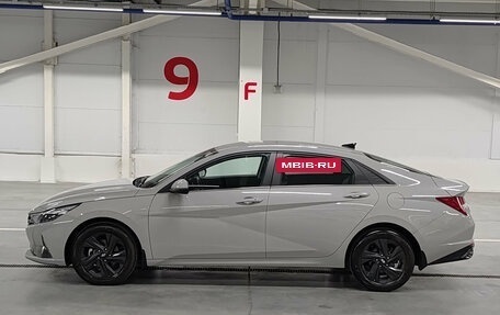 Hyundai Elantra, 2021 год, 2 050 000 рублей, 8 фотография