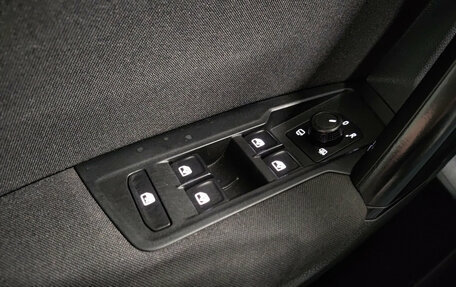 Volkswagen Tiguan II, 2020 год, 2 875 000 рублей, 23 фотография