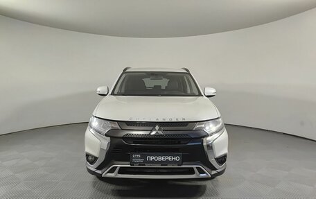 Mitsubishi Outlander III рестайлинг 3, 2022 год, 1 739 000 рублей, 2 фотография