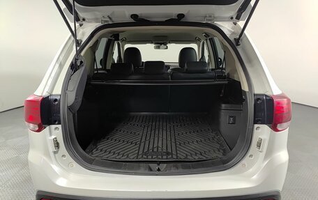 Mitsubishi Outlander III рестайлинг 3, 2022 год, 1 739 000 рублей, 10 фотография