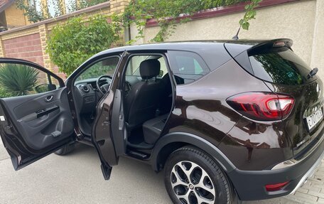 Renault Kaptur I рестайлинг, 2018 год, 1 600 000 рублей, 3 фотография