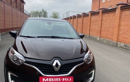 Renault Kaptur I рестайлинг, 2018 год, 1 600 000 рублей, 2 фотография