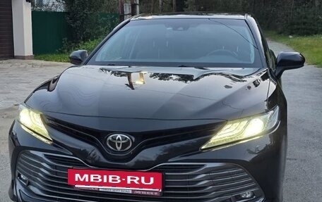 Toyota Camry, 2020 год, 3 300 000 рублей, 4 фотография
