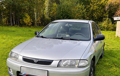 Mazda 323, 1998 год, 300 000 рублей, 3 фотография