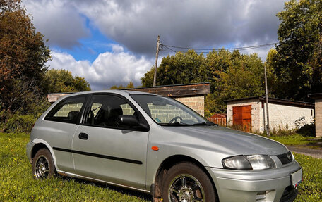 Mazda 323, 1998 год, 300 000 рублей, 4 фотография