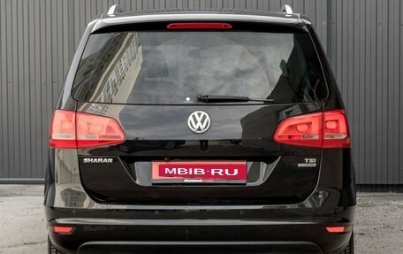 Volkswagen Sharan II, 2011 год, 1 300 000 рублей, 6 фотография