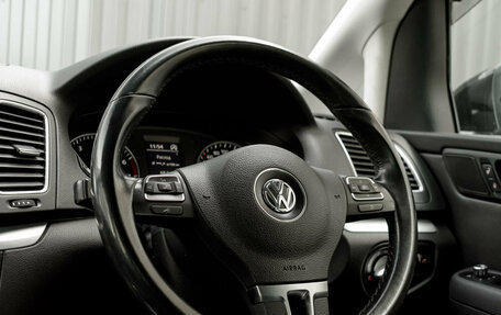 Volkswagen Sharan II, 2011 год, 1 300 000 рублей, 16 фотография