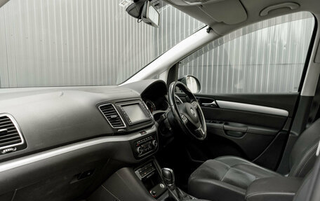 Volkswagen Sharan II, 2011 год, 1 300 000 рублей, 14 фотография