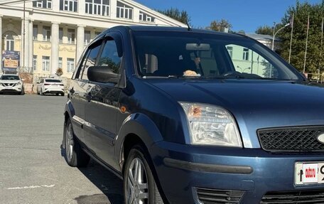 Ford Fusion I, 2005 год, 299 999 рублей, 2 фотография