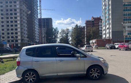 Honda Fit III, 2005 год, 380 000 рублей, 2 фотография