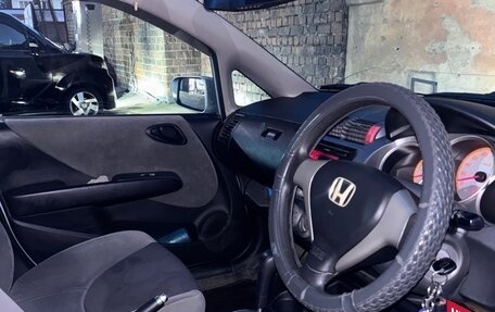 Honda Fit III, 2005 год, 380 000 рублей, 5 фотография