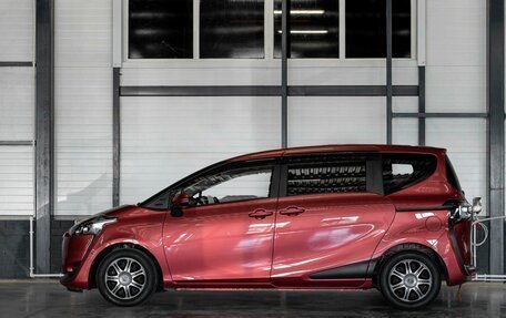 Toyota Sienta II, 2018 год, 1 399 000 рублей, 8 фотография