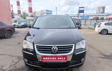 Volkswagen Touran III, 2009 год, 580 000 рублей, 3 фотография
