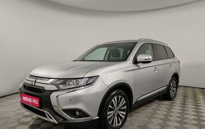 Mitsubishi Outlander III рестайлинг 3, 2019 год, 2 275 000 рублей, 1 фотография