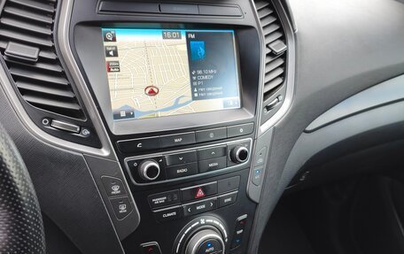 Hyundai Santa Fe III рестайлинг, 2018 год, 1 900 000 рублей, 13 фотография