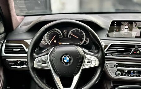 BMW 7 серия, 2016 год, 3 070 000 рублей, 12 фотография