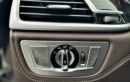 BMW 7 серия, 2016 год, 3 070 000 рублей, 21 фотография