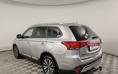 Mitsubishi Outlander III рестайлинг 3, 2019 год, 2 275 000 рублей, 7 фотография