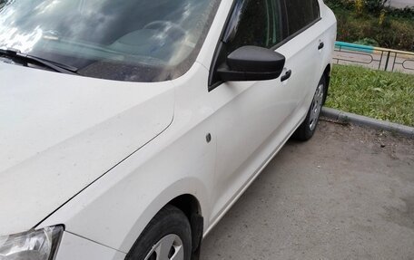 Skoda Rapid I, 2015 год, 980 000 рублей, 2 фотография