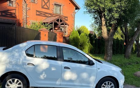 Renault Logan II, 2018 год, 1 100 000 рублей, 3 фотография
