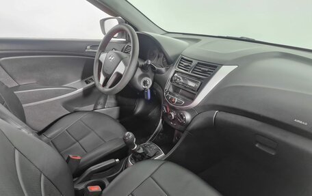 Hyundai Solaris II рестайлинг, 2015 год, 899 000 рублей, 13 фотография
