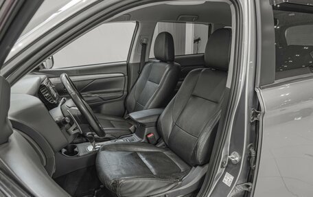 Mitsubishi Outlander III рестайлинг 3, 2012 год, 1 150 000 рублей, 11 фотография