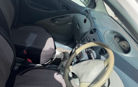 Toyota Vitz, 2000 год, 360 000 рублей, 5 фотография