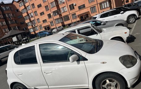 Toyota Vitz, 2000 год, 360 000 рублей, 2 фотография