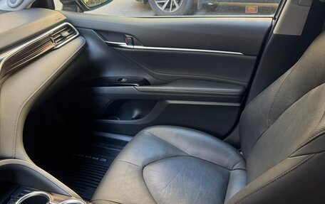 Toyota Camry, 2018 год, 2 650 000 рублей, 8 фотография