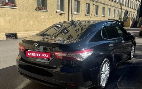 Toyota Camry, 2018 год, 2 650 000 рублей, 5 фотография