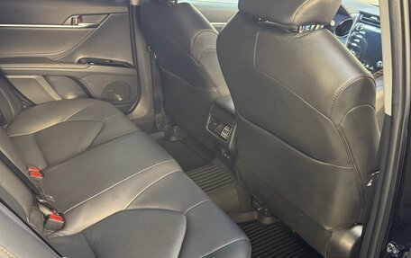 Toyota Camry, 2018 год, 2 650 000 рублей, 13 фотография