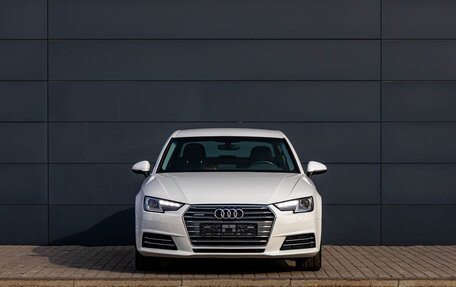 Audi A4, 2016 год, 2 000 000 рублей, 2 фотография