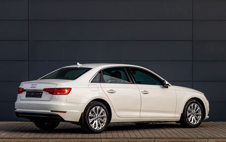 Audi A4, 2016 год, 2 000 000 рублей, 6 фотография