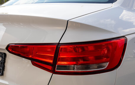 Audi A4, 2016 год, 2 000 000 рублей, 12 фотография