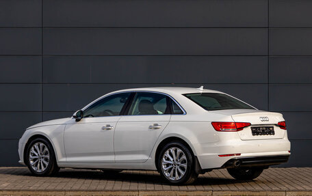 Audi A4, 2016 год, 2 000 000 рублей, 4 фотография