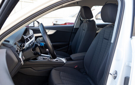 Audi A4, 2016 год, 2 000 000 рублей, 13 фотография