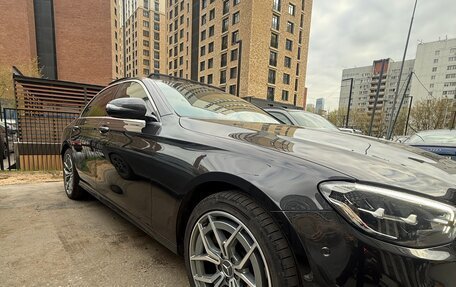 Mercedes-Benz E-Класс, 2021 год, 4 200 000 рублей, 3 фотография