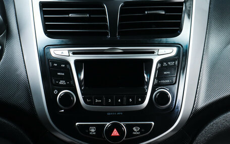 Hyundai Solaris II рестайлинг, 2015 год, 599 000 рублей, 14 фотография