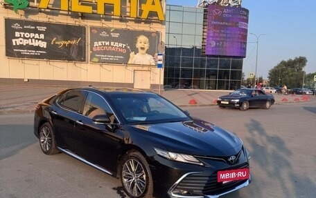 Toyota Camry, 2023 год, 3 400 000 рублей, 2 фотография