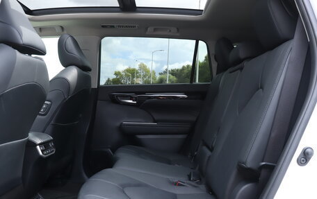 Toyota Highlander, 2025 год, 4 844 000 рублей, 10 фотография