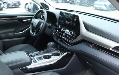 Toyota Highlander, 2025 год, 4 844 000 рублей, 9 фотография