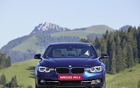 BMW 3 серия, 2018 год, 1 600 000 рублей, 3 фотография