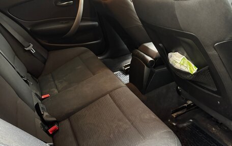 BMW 1 серия, 2010 год, 750 000 рублей, 2 фотография