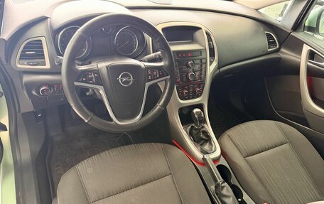 Opel Astra J, 2011 год, 600 000 рублей, 11 фотография