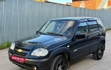 Chevrolet Niva I рестайлинг, 2016 год, 739 000 рублей, 10 фотография