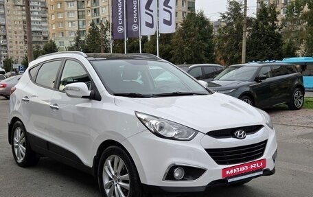 Hyundai ix35 I рестайлинг, 2011 год, 850 000 рублей, 2 фотография