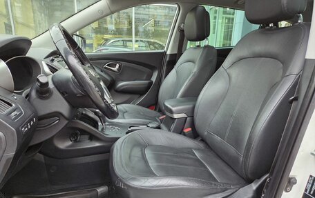 Hyundai ix35 I рестайлинг, 2011 год, 850 000 рублей, 16 фотография
