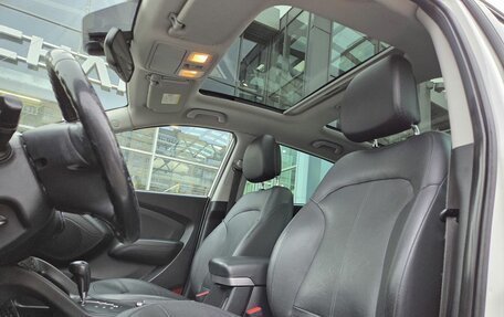 Hyundai ix35 I рестайлинг, 2011 год, 850 000 рублей, 18 фотография