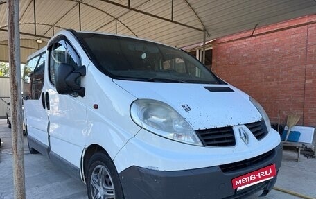 Renault Trafic, 2008 год, 900 000 рублей, 2 фотография