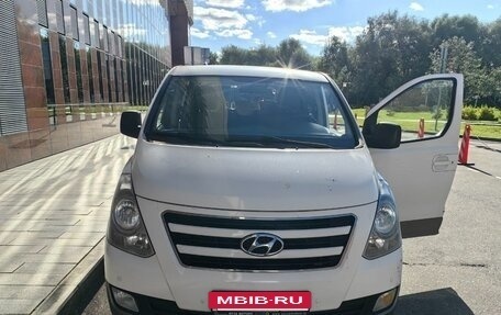 Hyundai H-1 II рестайлинг, 2014 год, 1 850 000 рублей, 4 фотография